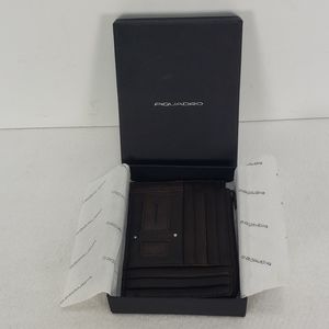 NEW PIQUADRO LEATHER CREDIT CARD HOLDER ZIP COIN
